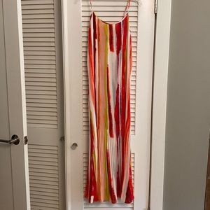 Evereve Crepe Pleated Maxi Dress